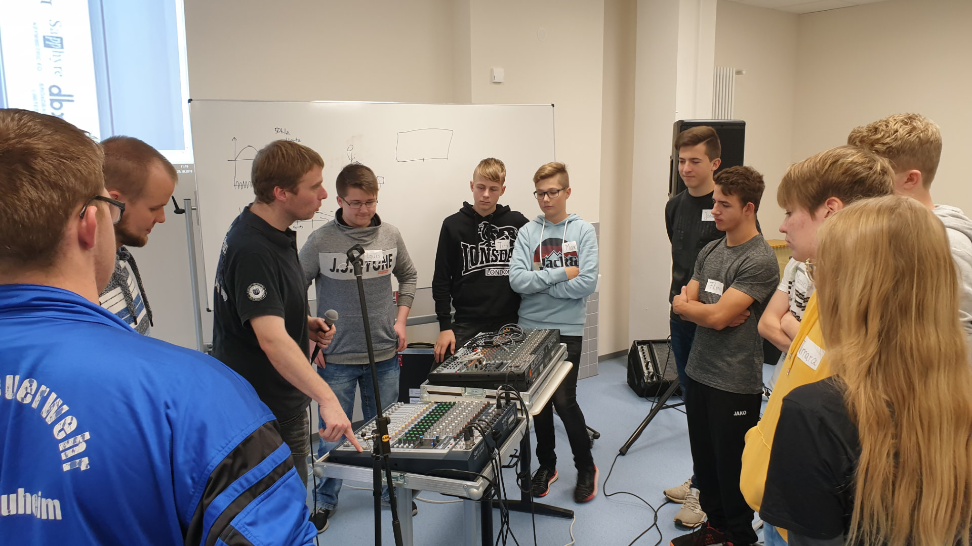 Schülerinnen und Schüler finden bei Betrieben hohe Akzeptanz.