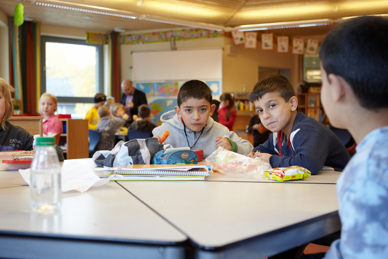 Schüler während der Mittagspause