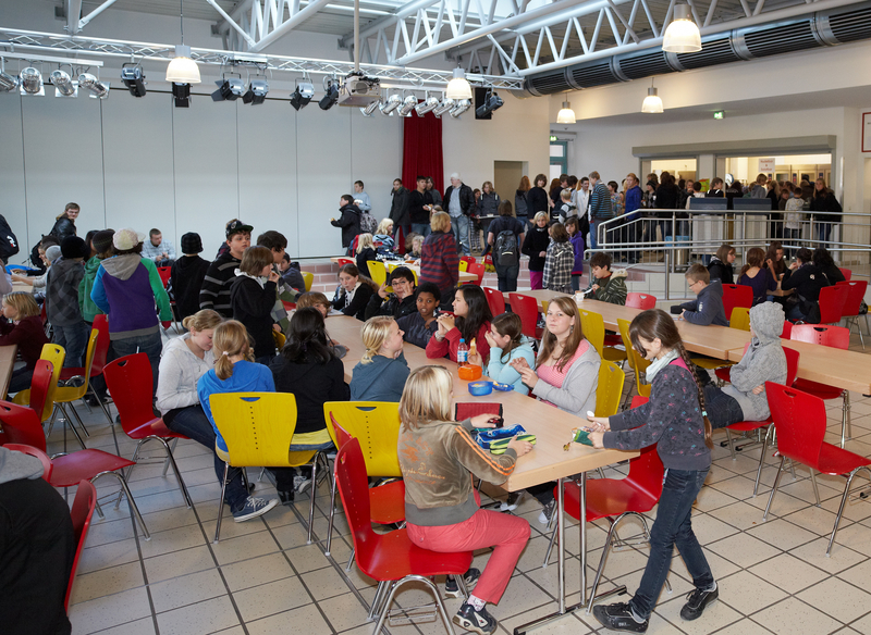 Blick in die Mensa der Klaus-Groth-Schule Tornesch