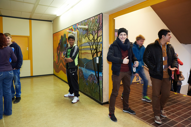 Schüler auf dem Flur