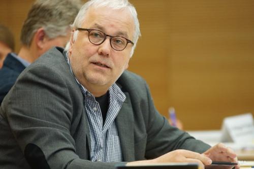 Porträt Prof. Ulrich Deinet