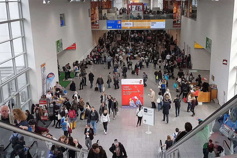 Blick in die Messehalle