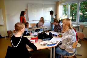 Schüler beim Unterricht im Klassenzimmer