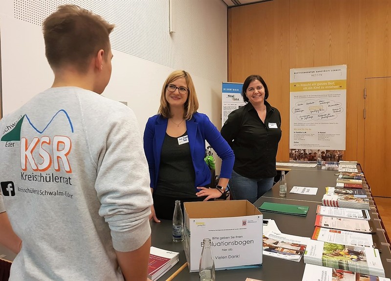 Ganztägig-Lernen-Stand beim Fachtag