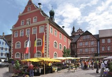 Rathaus und Marktplatz der Stadt Ettenheim