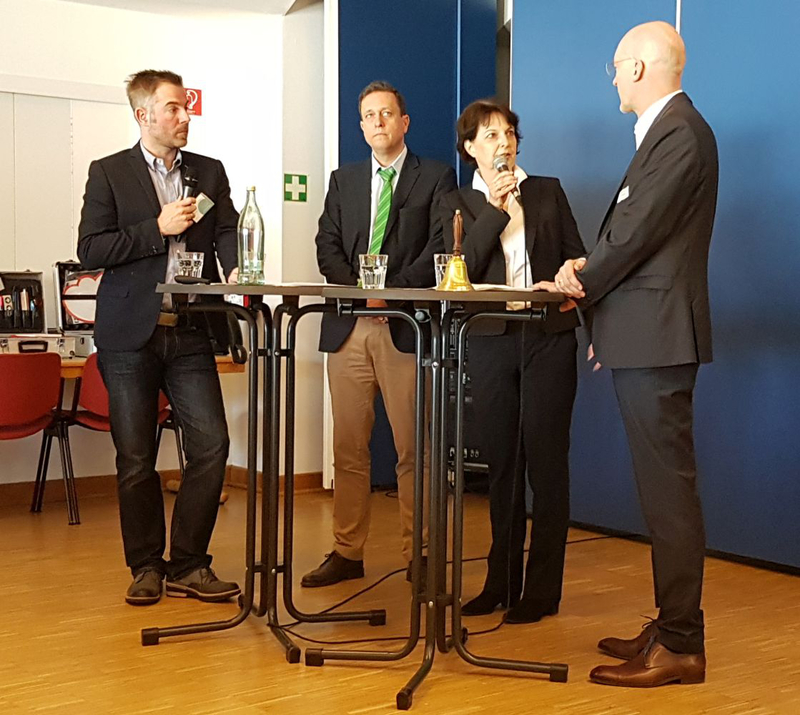 V.l.n.r.: Moderator Stefan Niemann im Gespräch mit Frank Andreas, Angela Reimers und Wolfgang Beckermann