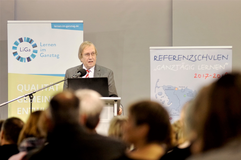 Jürgen Oelkers während seines Vortrags