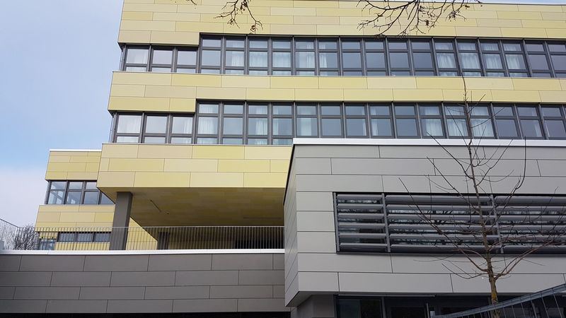 Außenansicht der Artur-Kutscher-Realschule