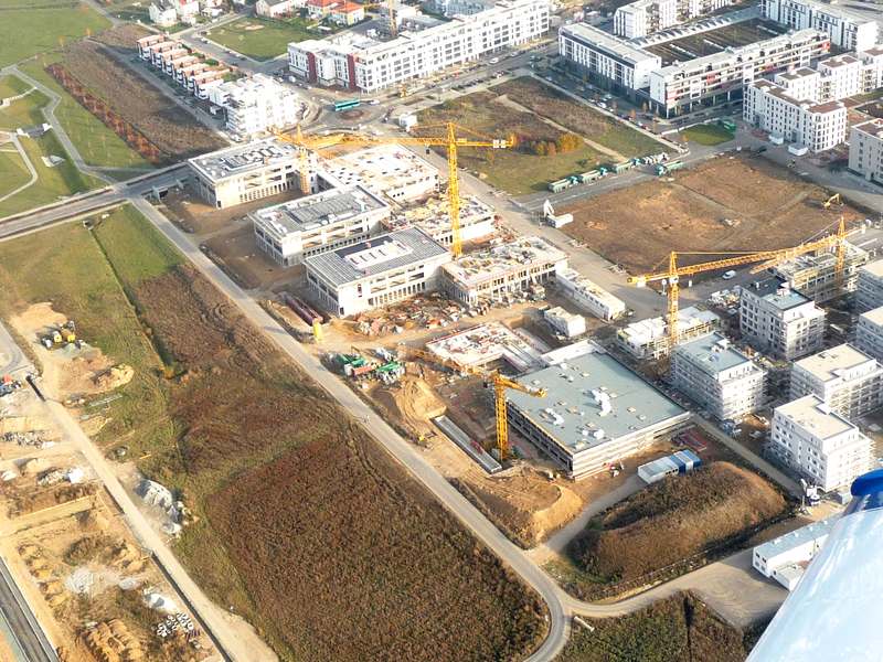Blick von oben auf die Baustelle