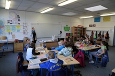 Sportklasse 6d im Trikot zum Mathe-Unterricht