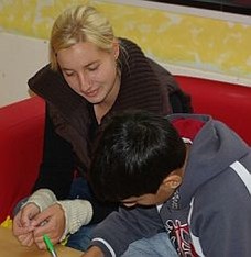 Porträtfoto von Sozialarbeiterin Sarah Scherer