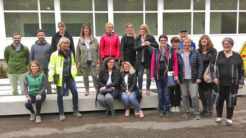Gruppenfoto des Kollegiums der Grundschule Wefelshohl