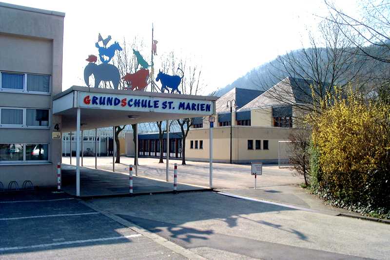 Außenansicht der Schule